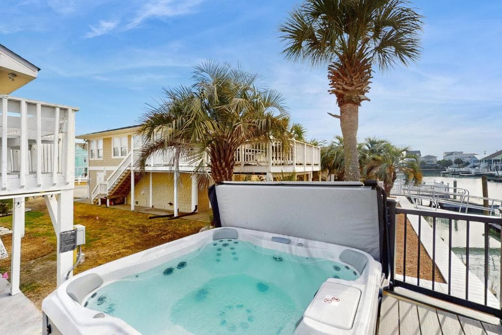 Private hot tub at Casa Del Mare